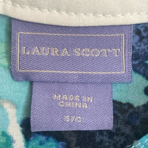 Laura Scott~Floral in Blues Button Blouse~3/4 Sleeves~Loop & Line Design~Size SC - Picture 8 of 11